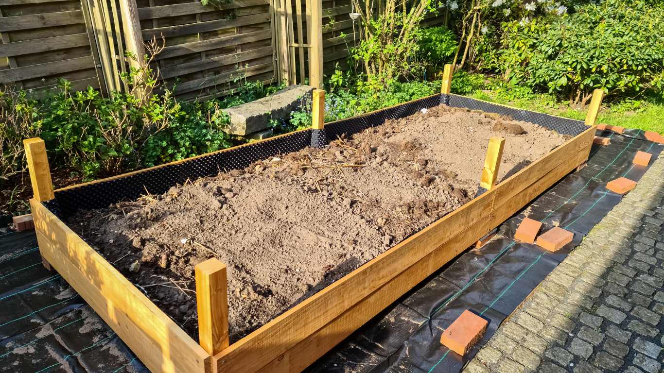Raised Bed Vegetable Gardening For Beginners – Slick Garden