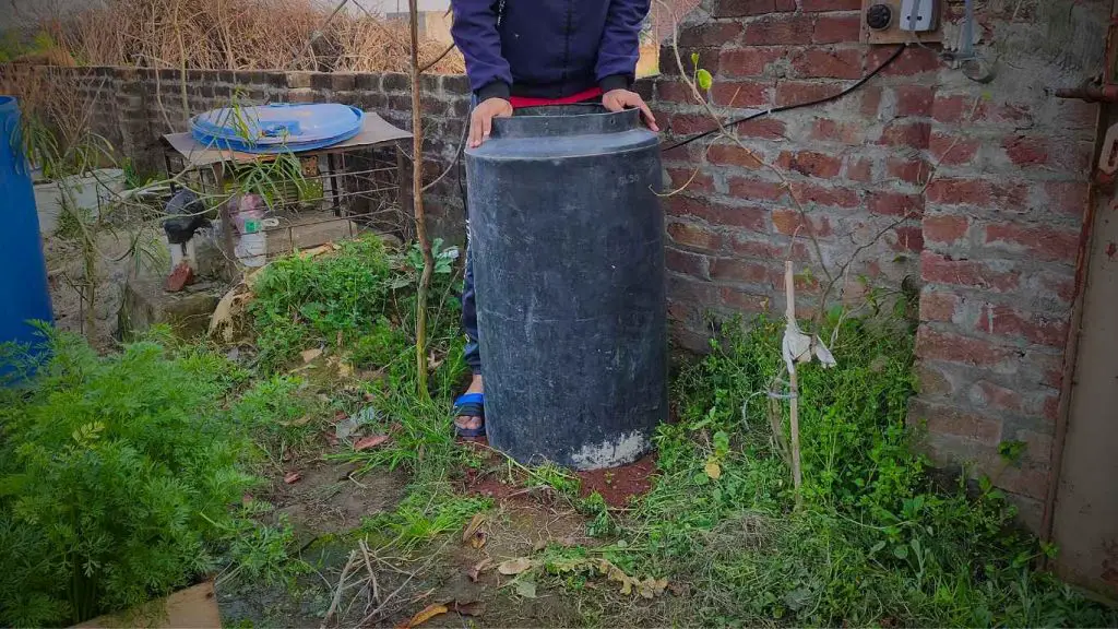 a big water tank to make Compost Tea